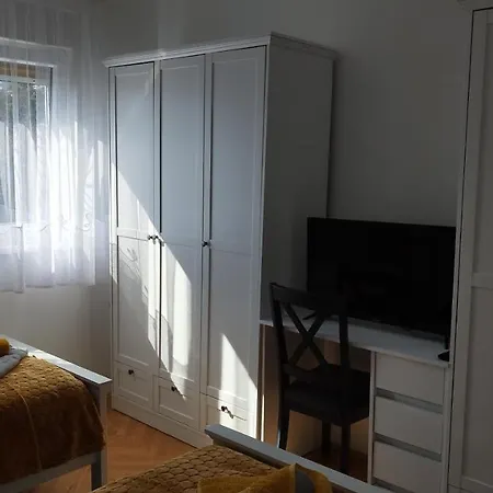Apolonija Apartament *